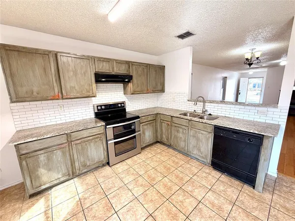 $2,150 | 607 Pickwick Lane, Wylie, TX 75098