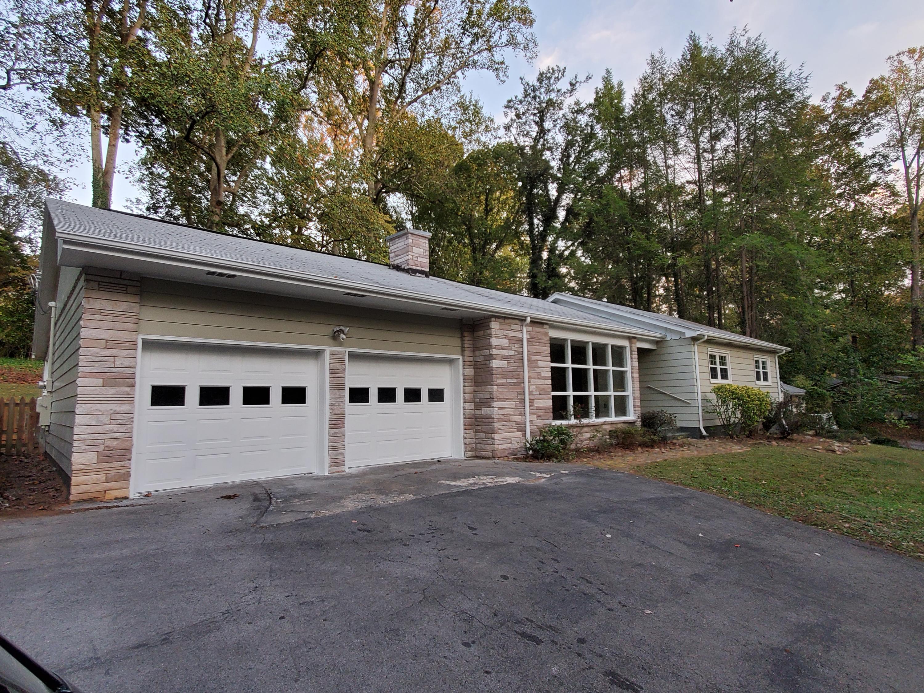 208 Maple Loop Road Knoxville, TN 37920 - Photo 3 of 22 20191013_185529