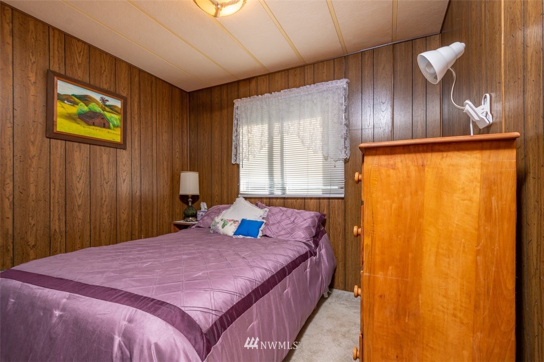 8017 176th Avenue Southwest Rochester, WA 98579 - Photo 7 of 21
