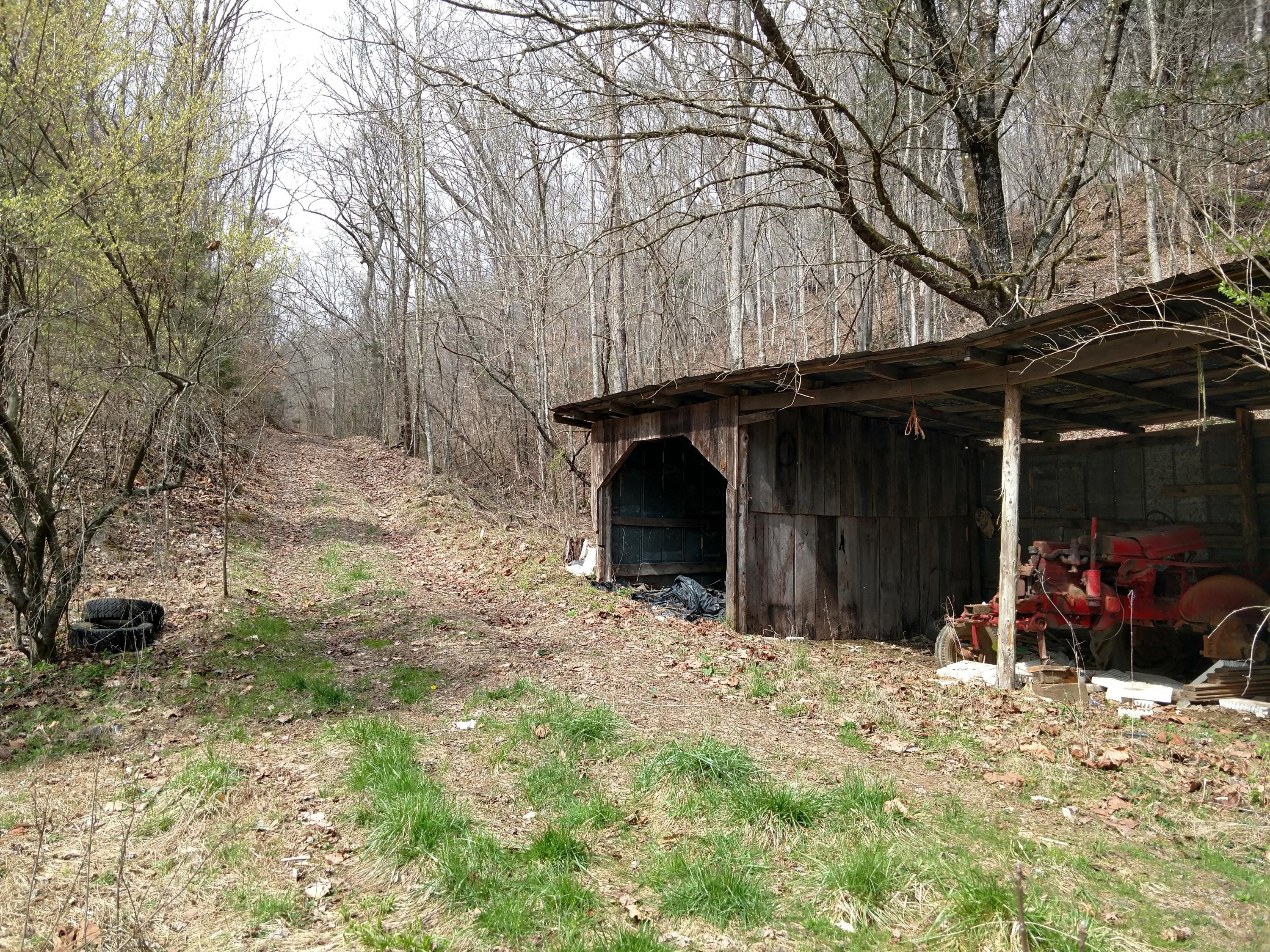 691 Little Creek Road Harrogate, TN 37752 - Photo 4 of 32 IMG_20180326_150130503_HDR
