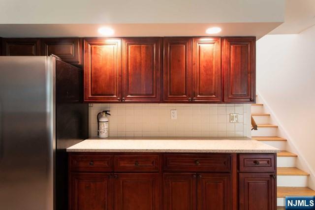 20 Michele Court Cresskill, NJ 07626 - Photo 7 of 36