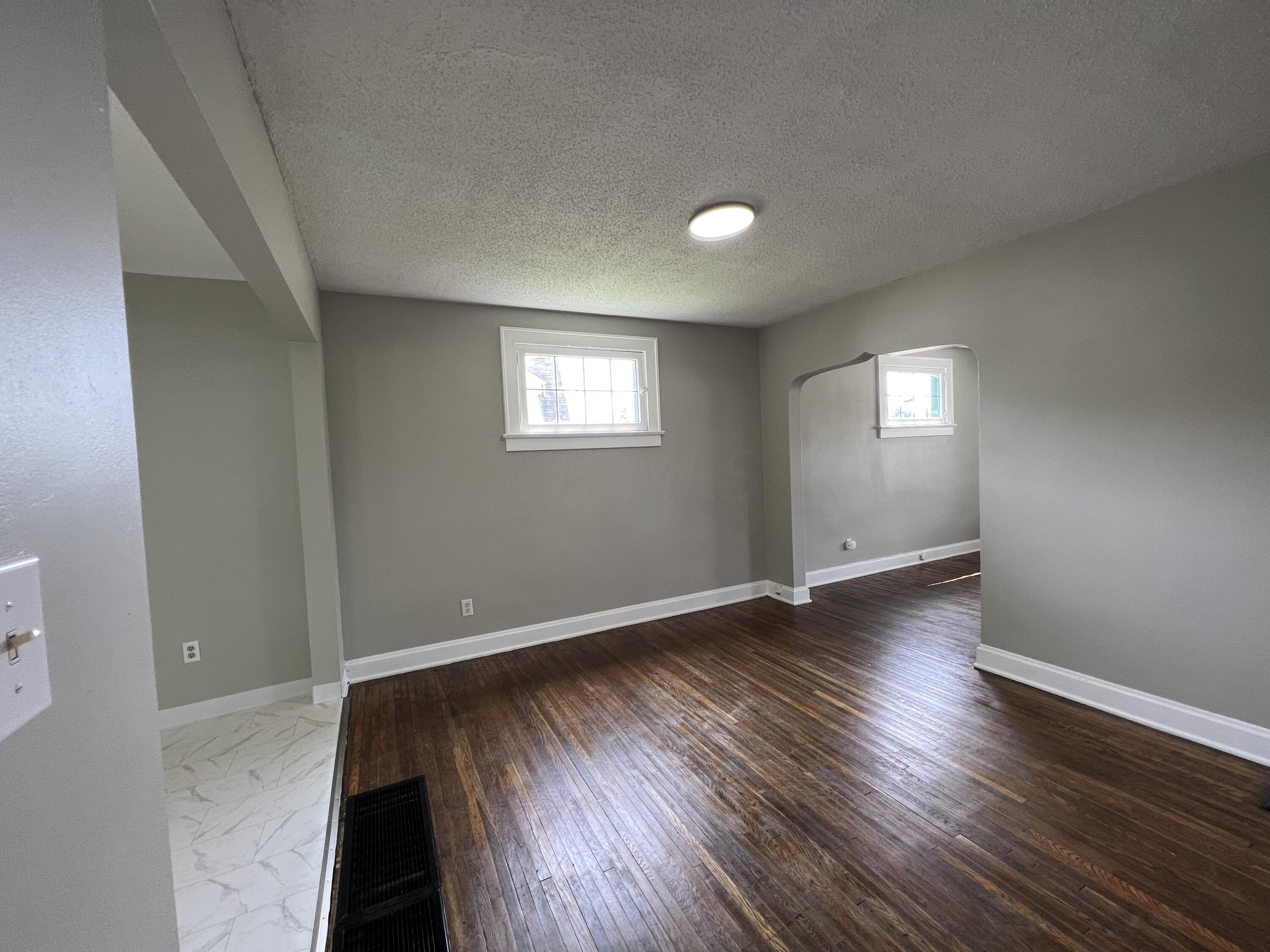 2570 Lockbourne Road Columbus, OH 43207 - Photo 15 of 25 Dining Room view