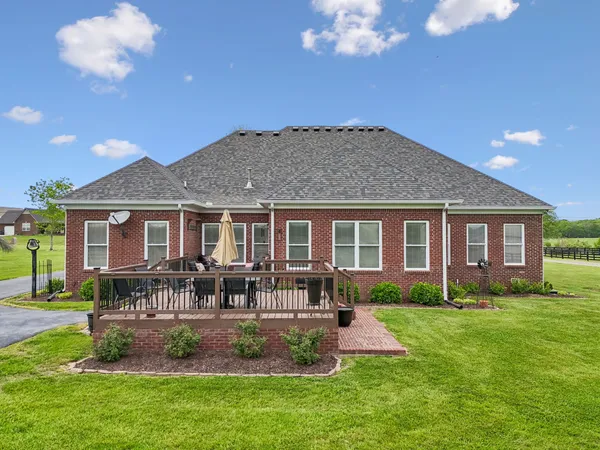 $999,999 | 2575 Mt Vernon Road, Chapel Hill, TN 37034