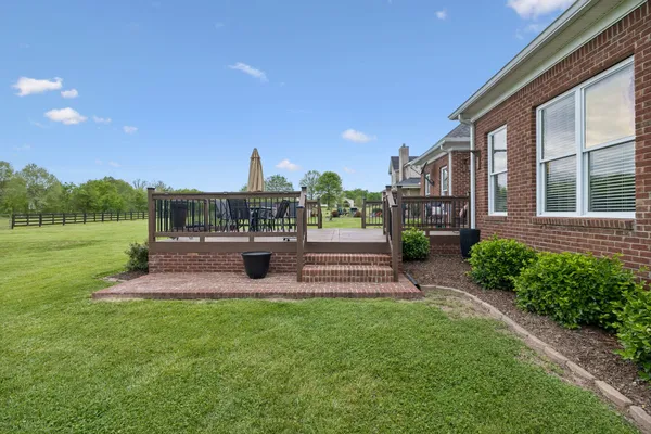 $999,999 | 2575 Mt Vernon Road, Chapel Hill, TN 37034