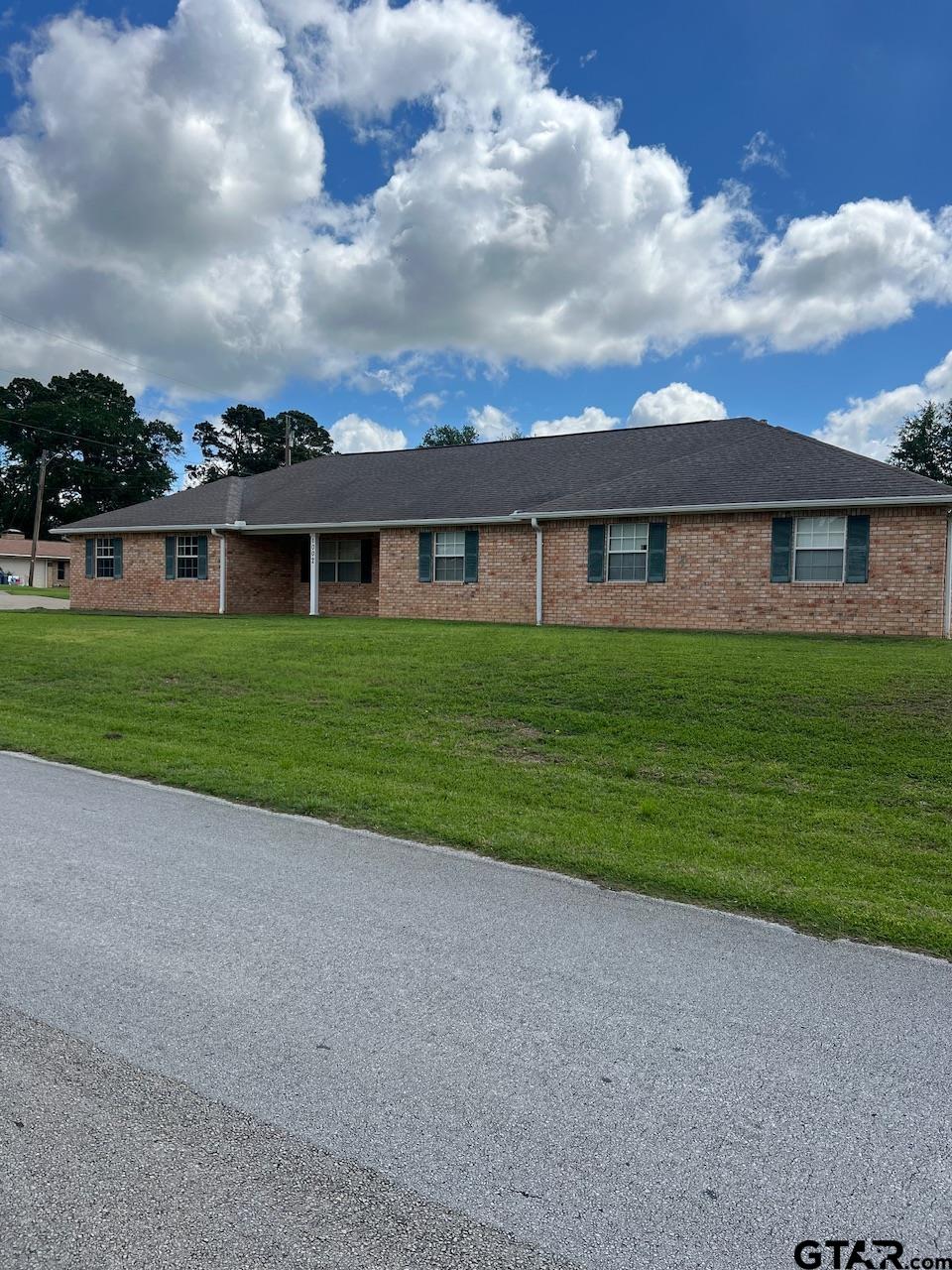 1002 South Boyd Street Lindale, TX 75771 - Photo 5 of 41