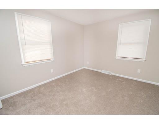93 Pine Grove Street Springfield, MA 01119 - Photo 11 of 14 Gallery Image 11