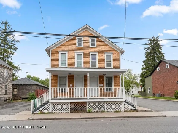$1,900 | 728 Ann Street, Unit 728, Stroudsburg, PA 18360