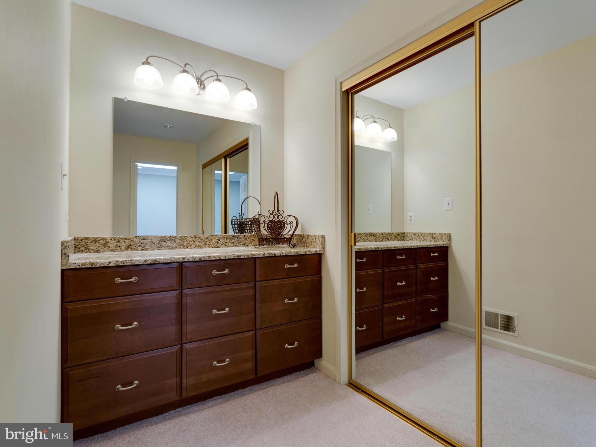 7708 Wilbur Court Springfield, VA 22153 - Photo 13 of 30 Master Bedroom Dressing Room