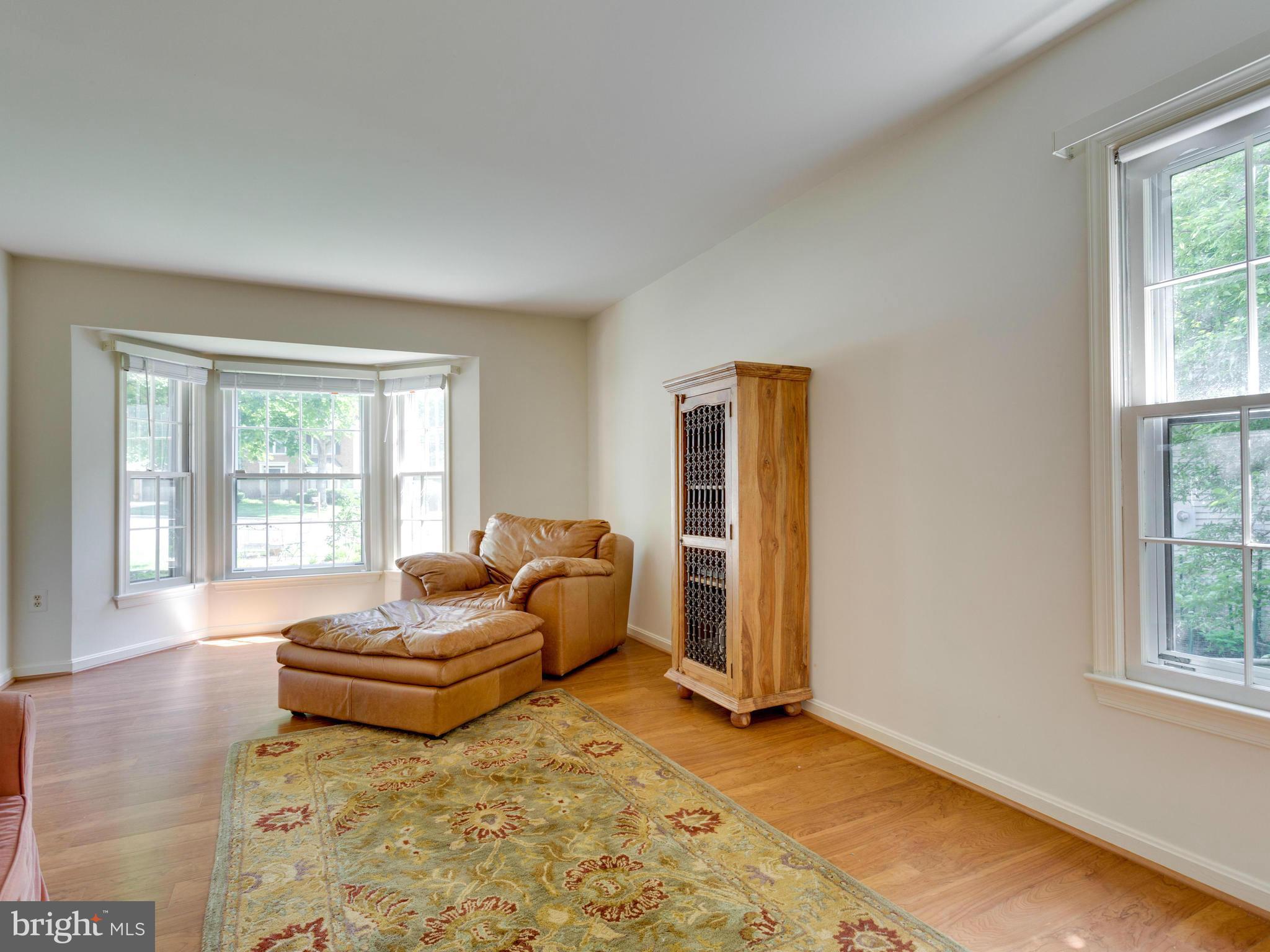 7708 Wilbur Court Springfield, VA 22153 - Photo 3 of 30 Living Room