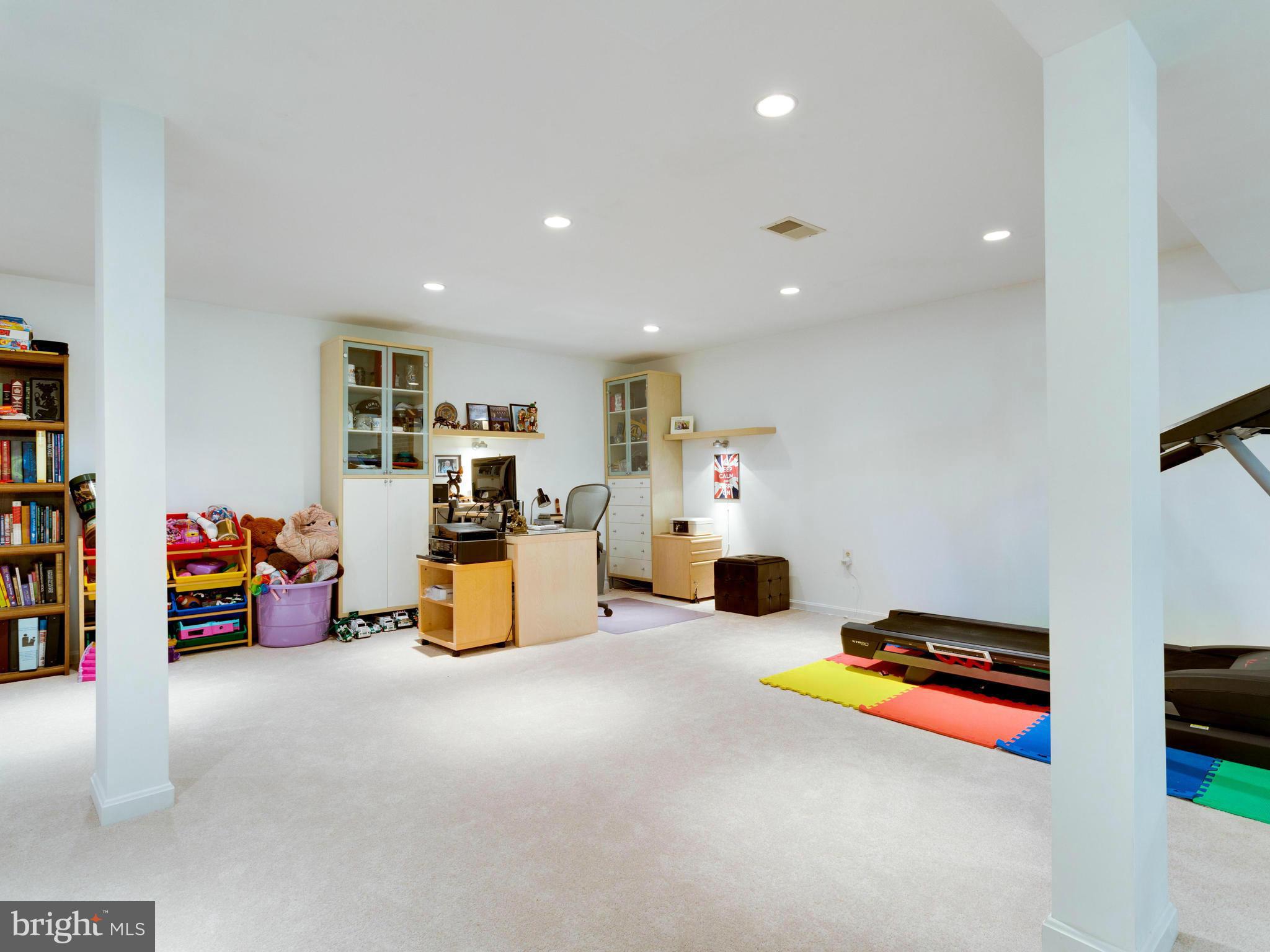 7708 Wilbur Court Springfield, VA 22153 - Photo 23 of 30 Interior (General)