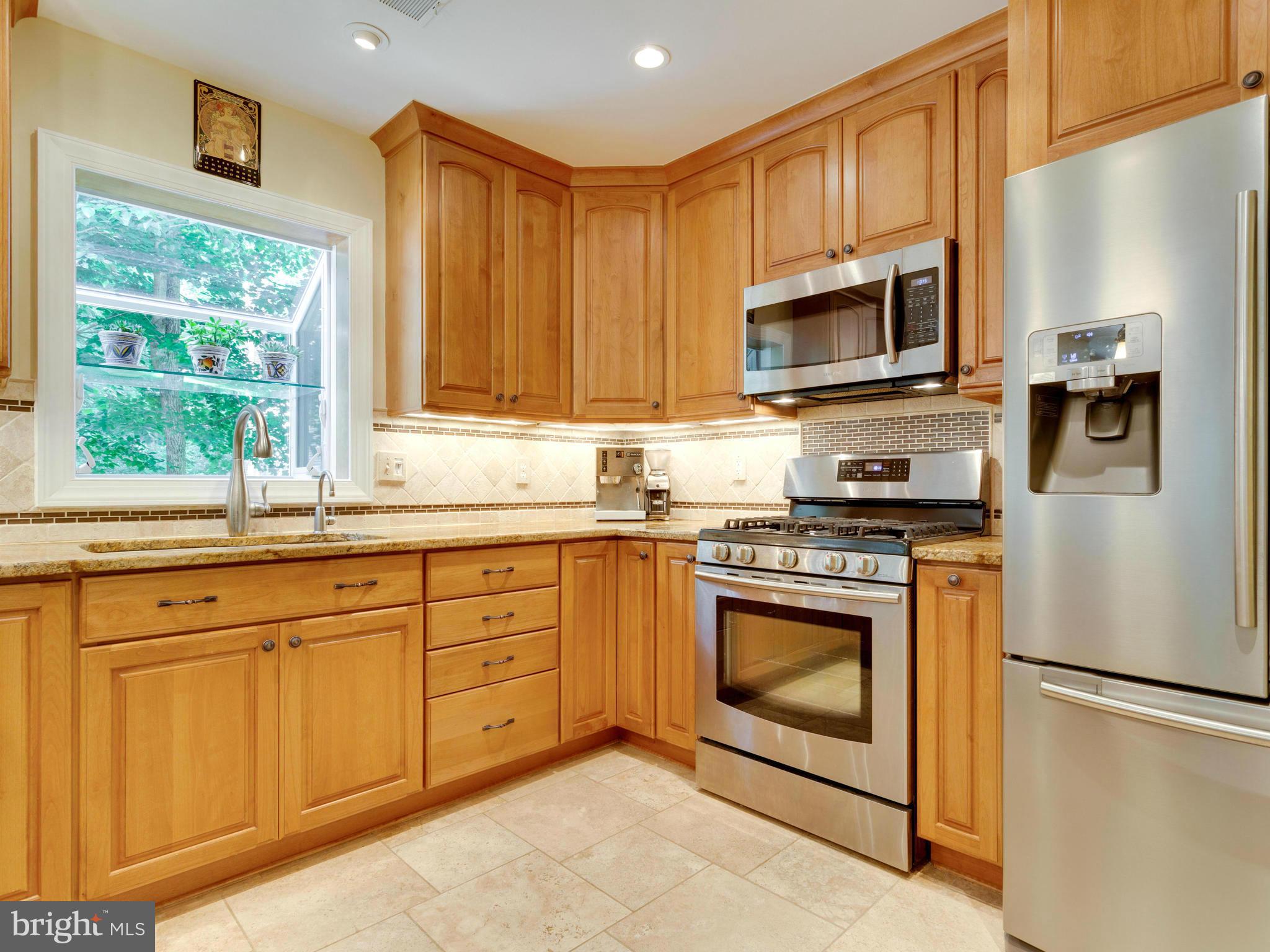 7708 Wilbur Court Springfield, VA 22153 - Photo 8 of 30 Kitchen