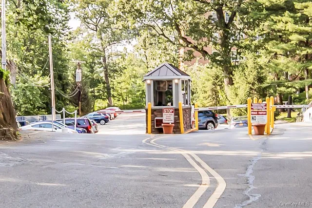 a view of a park with pathway