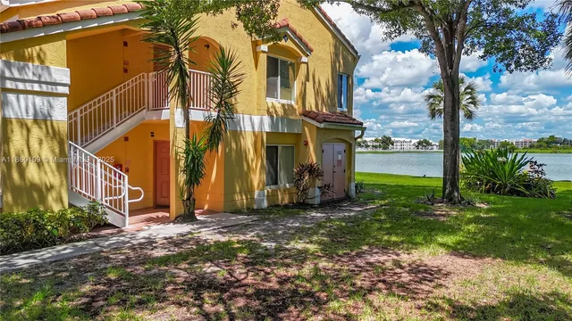 $254,999 | 2647 Northwest 33rd Street, Unit 2306, Oakland Park, FL 33309