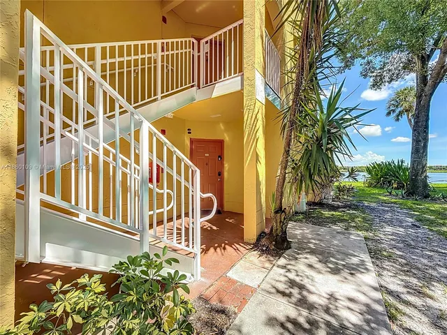 $254,999 | 2647 Northwest 33rd Street, Unit 2306, Oakland Park, FL 33309