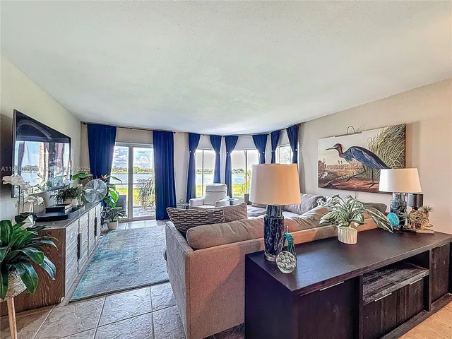 $254,999 | 2647 Northwest 33rd Street, Unit 2306, Oakland Park, FL 33309