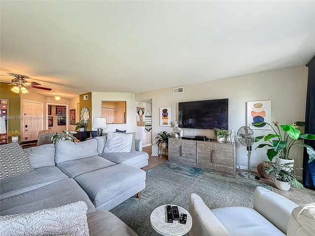 $254,999 | 2647 Northwest 33rd Street, Unit 2306, Oakland Park, FL 33309