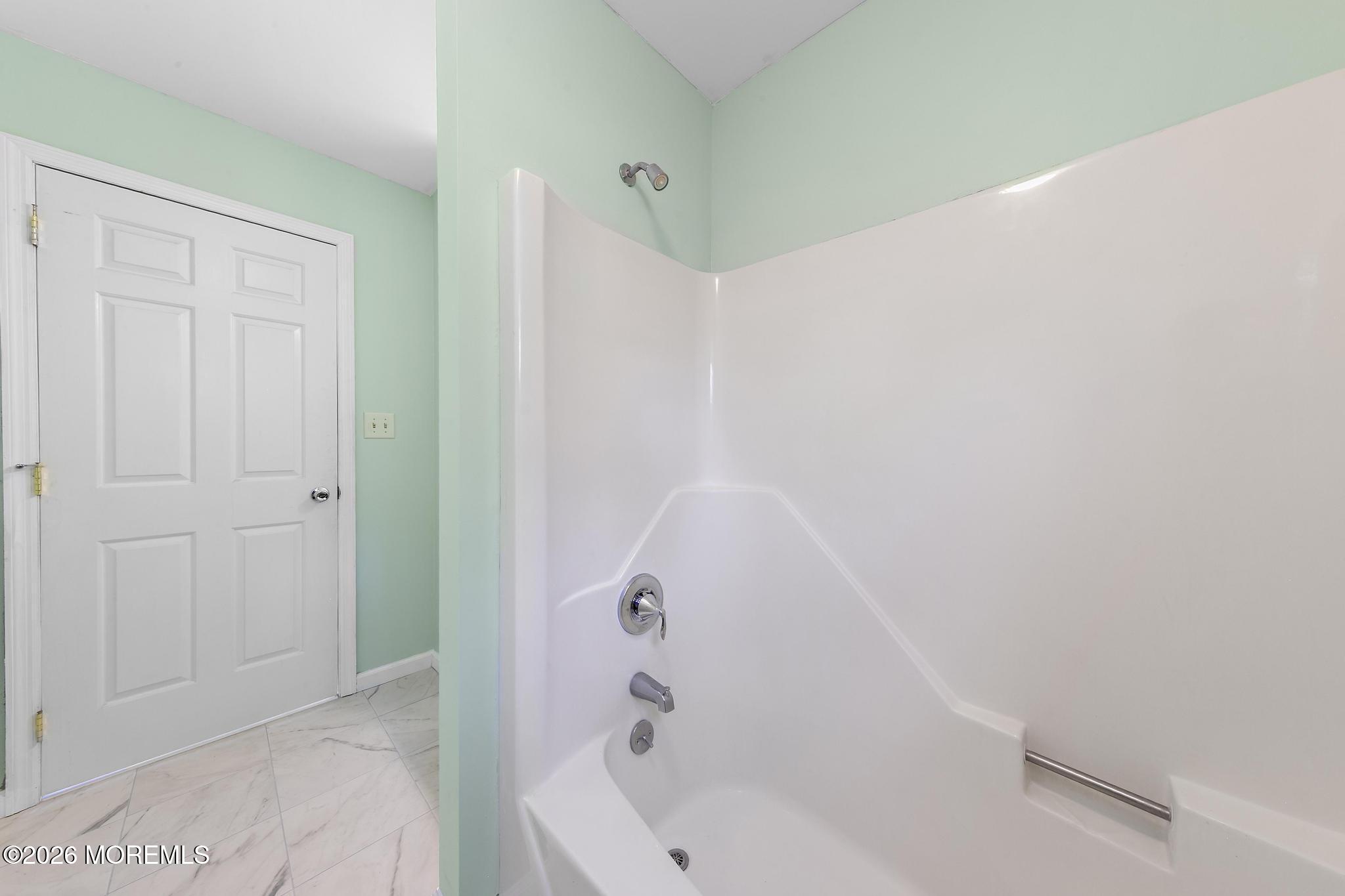 602 Homestead Road Brielle, NJ 08730 - Photo 20 of 33 Tub and Shower