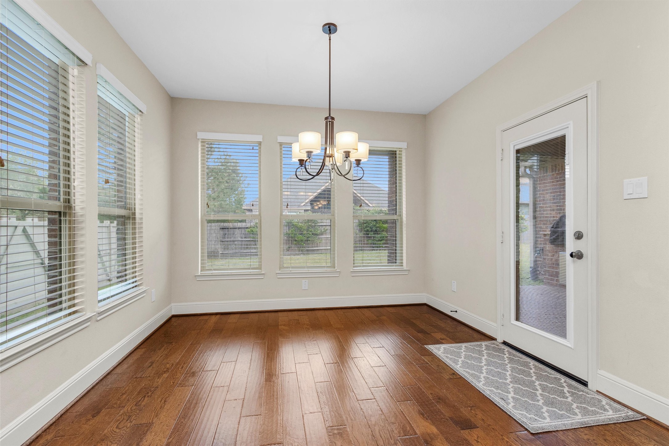 17203 Prairie Falcon Lane Conroe, TX 77385 - Photo 13 of 30