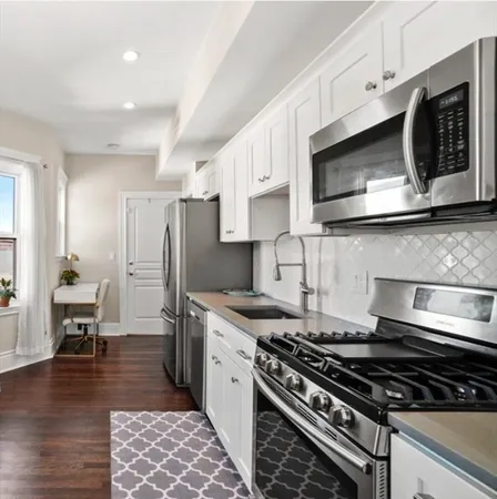 $2,400 | 472 Talbot Avenue, Unit 3, Boston, MA 02124
