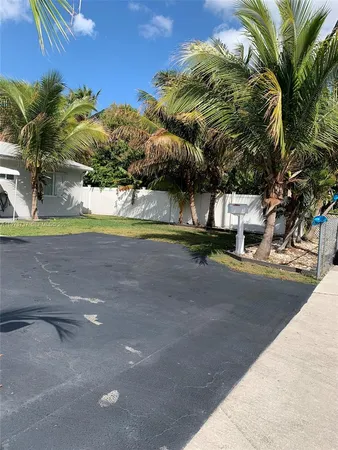 $3,000 | 4411 West Broward Boulevard, Plantation, FL 33317