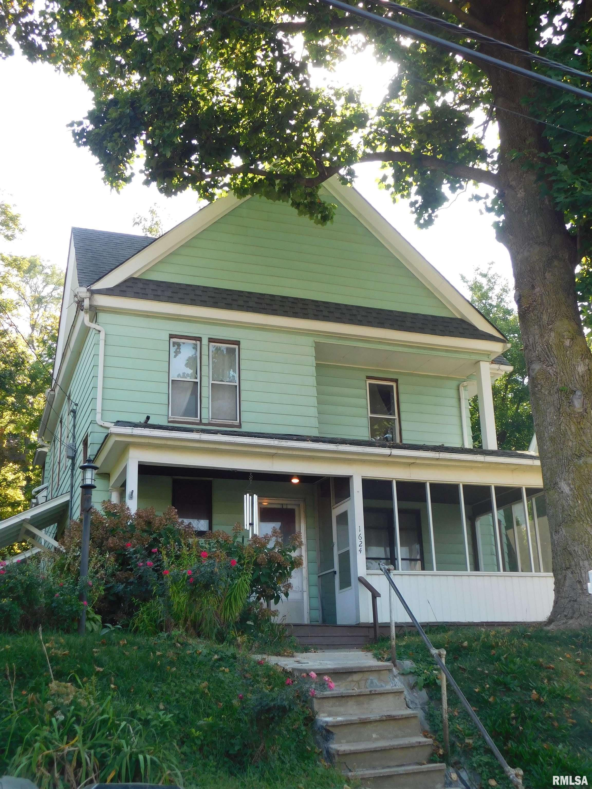 1624 9th Avenue Moline, IL 61265 - Photo 1 of 32