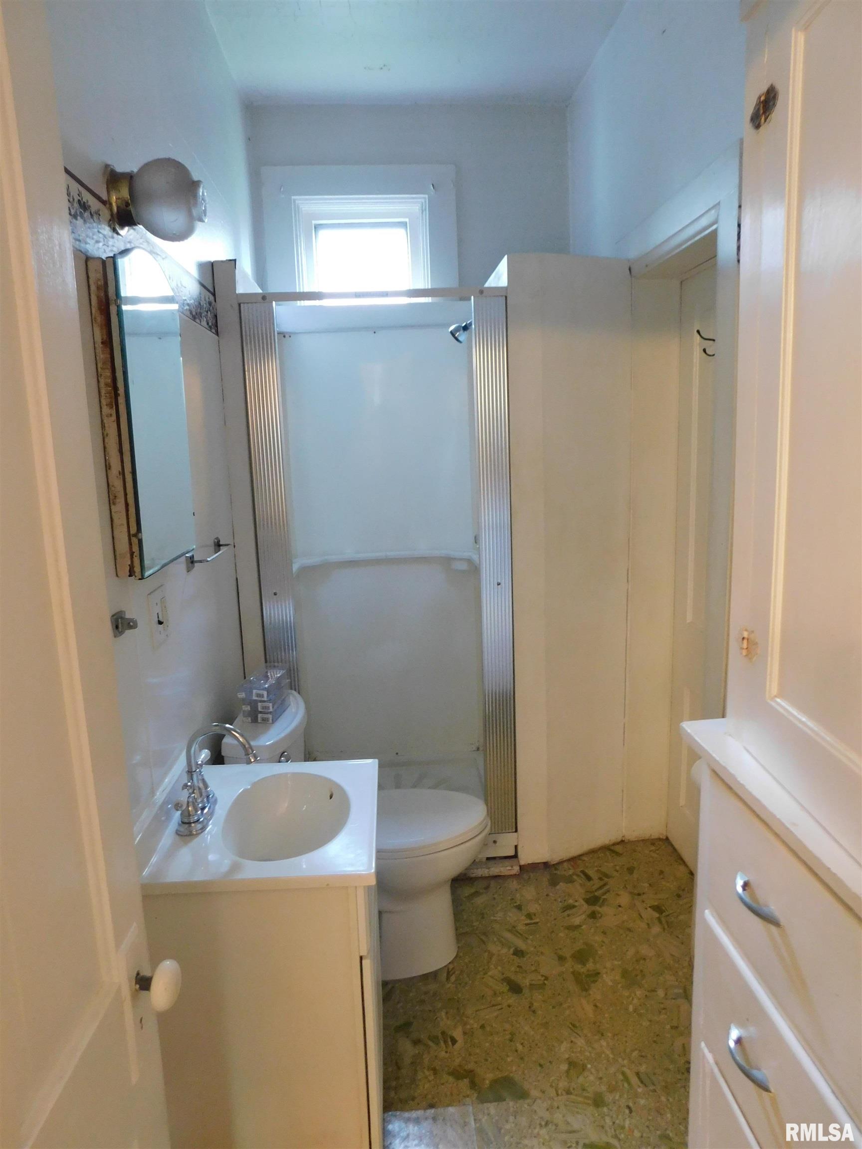 1624 9th Avenue Moline, IL 61265 - Photo 12 of 32