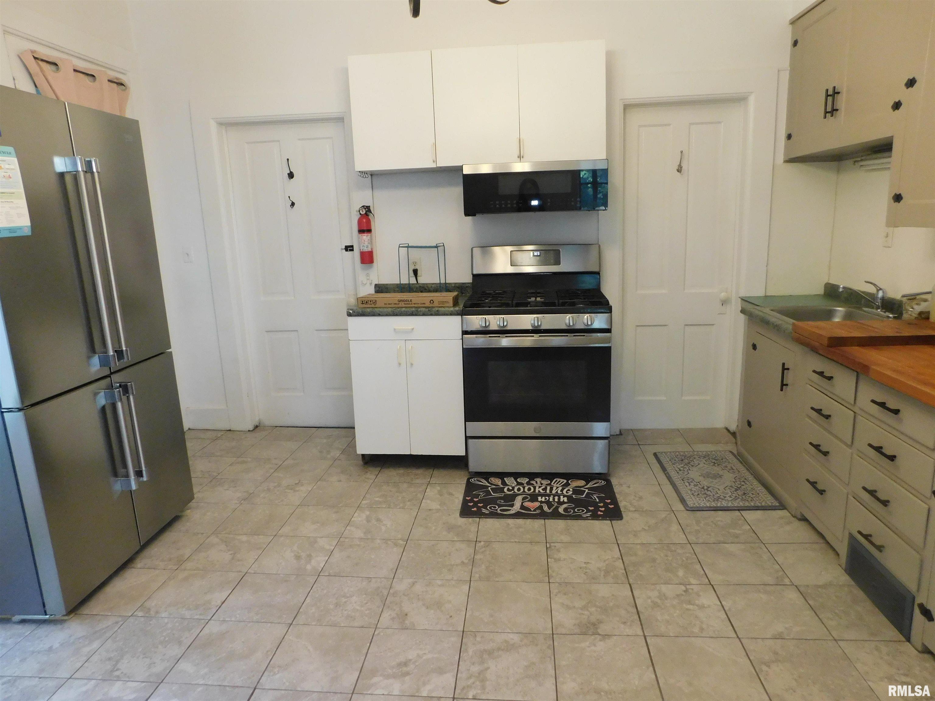 1624 9th Avenue Moline, IL 61265 - Photo 4 of 32