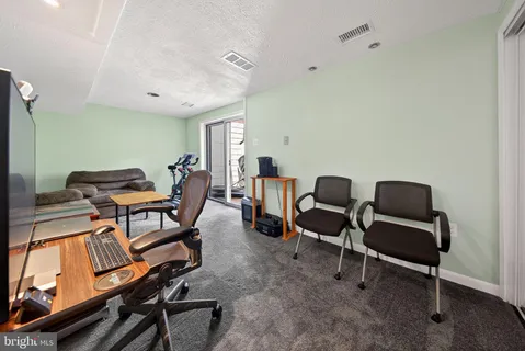 $569,000 | 941 Paulsboro Drive, Rockville, MD 20850