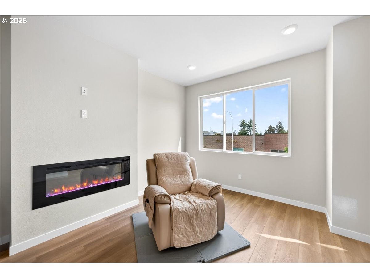 4124 East Labish Lane Newberg, OR 97132 - Photo 10 of 31 Living Room