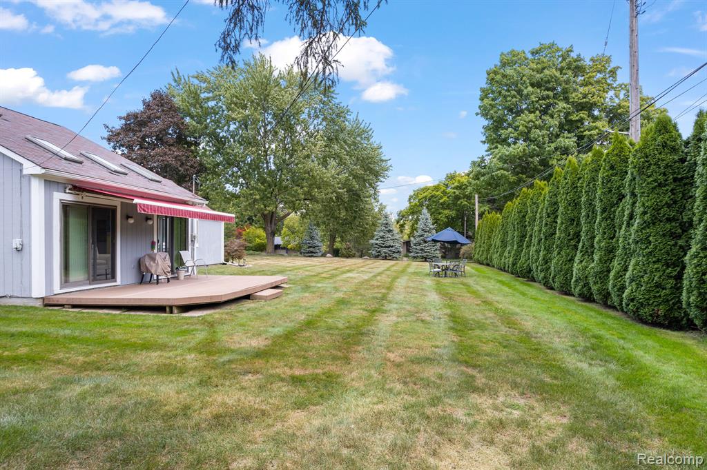 19577 Clement Road Northville, MI 48167 - Photo 7 of 26