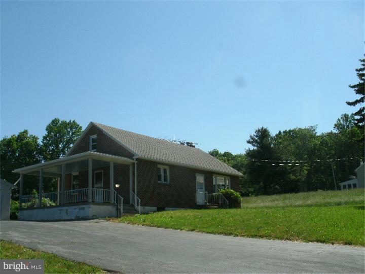 194 Forgedale Road Barto, PA 19504 - Photo 2 of 13 Gallery Image 2