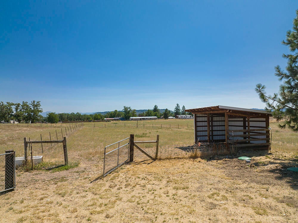 4691 Beagle Road White City, OR 97503 - Photo 45 of 67 45