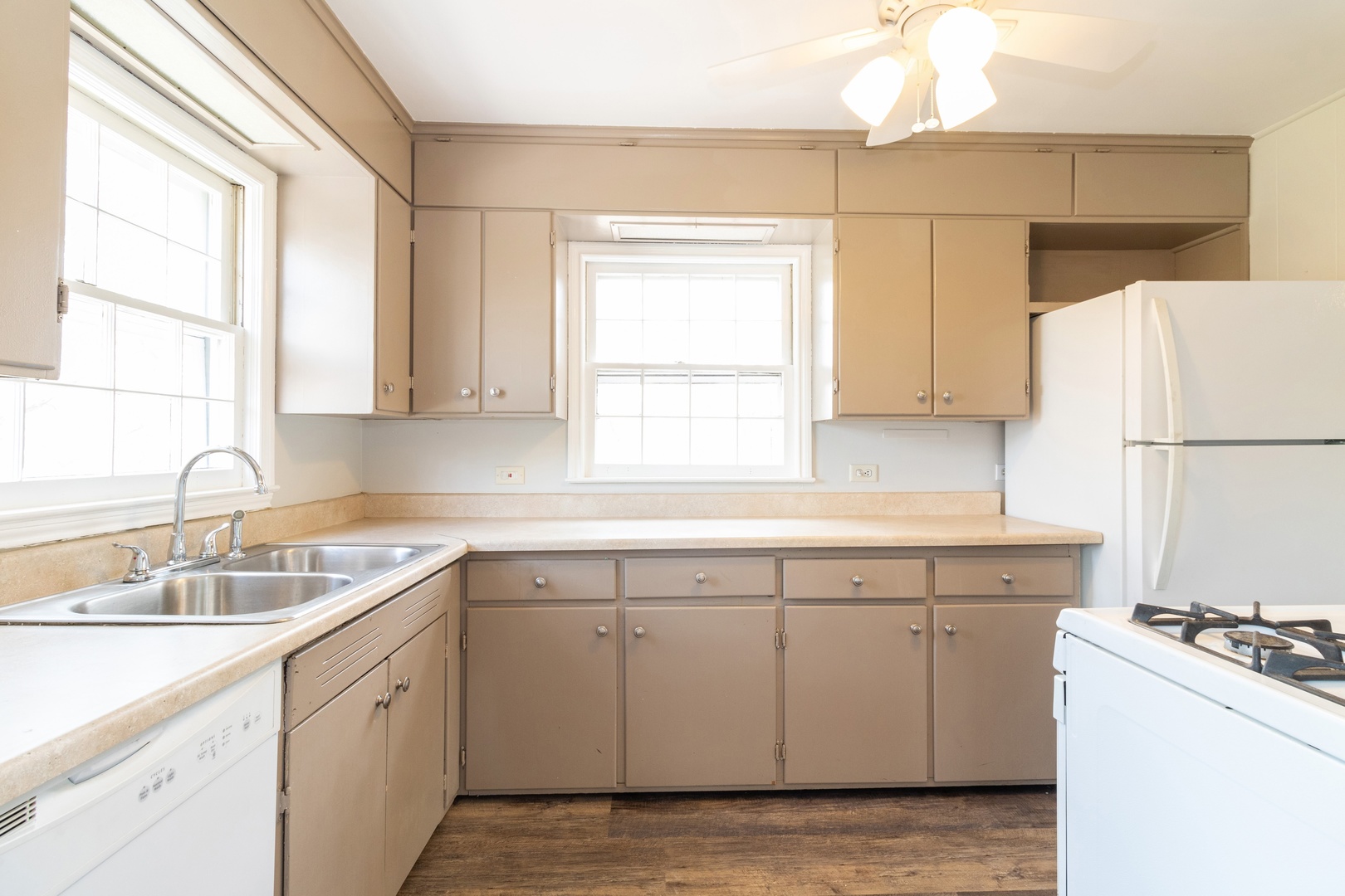 21445 Hillside Road Frankfort, IL 60423 - Photo 5 of 13
