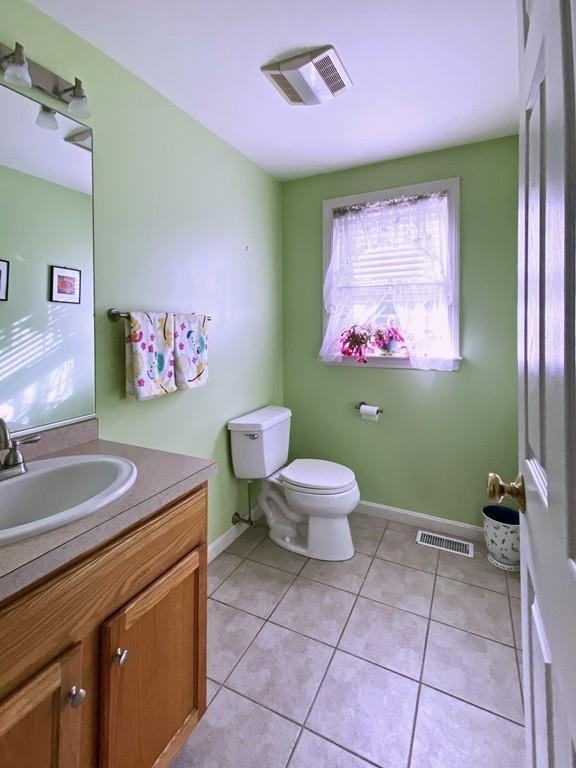 33 Swifts Beach Road Wareham, MA 02571 - Photo 17 of 40 Gallery Image 17