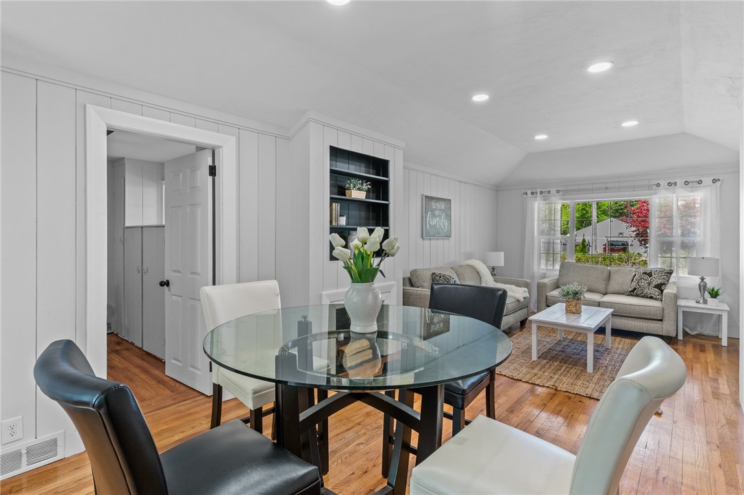 55 Overlea Road North Smithfield, RI 02896 - Photo 17 of 39