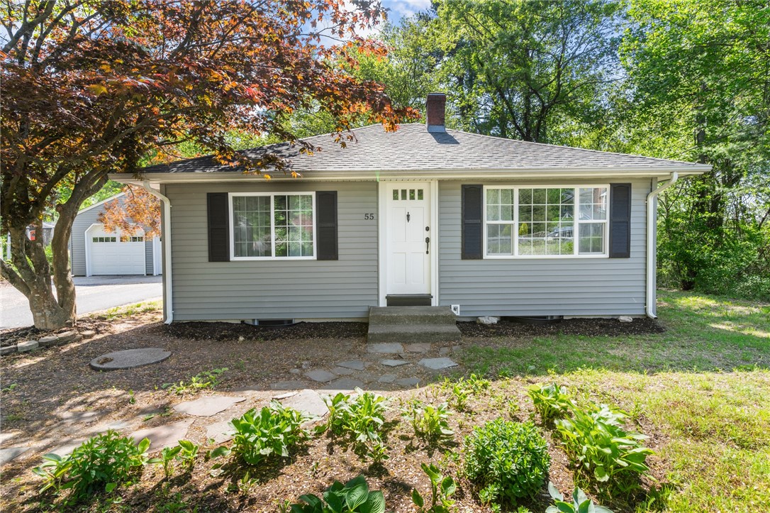 55 Overlea Road North Smithfield, RI 02896 - Photo 3 of 39