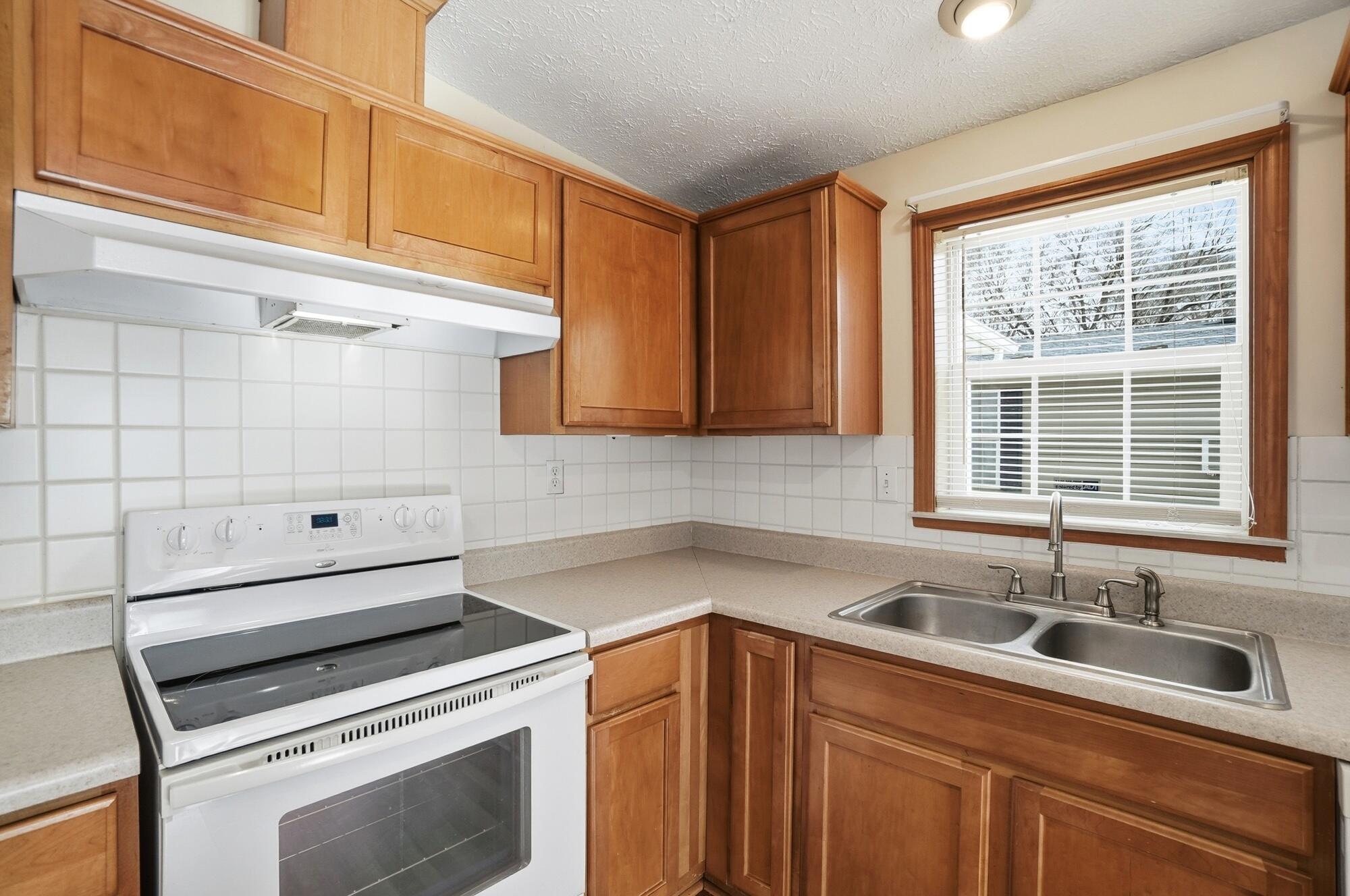 1810 Summit Street Springfield, OH 45503 - Photo 9 of 25 Gallery Image 9