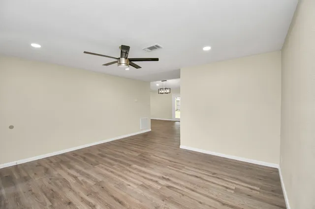 $249,995 | 531 Edgebrook Drive, Houston, TX 77034