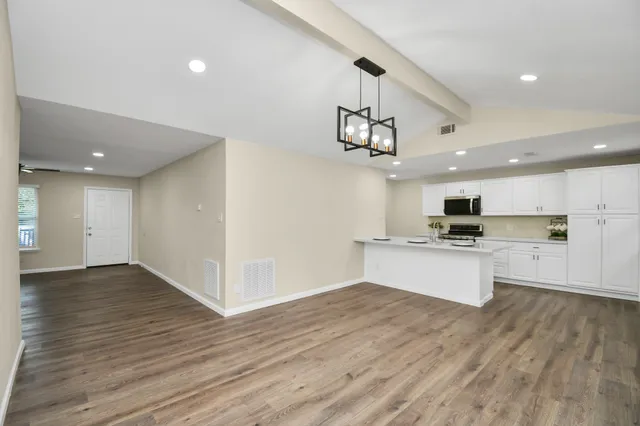 $249,995 | 531 Edgebrook Drive, Houston, TX 77034