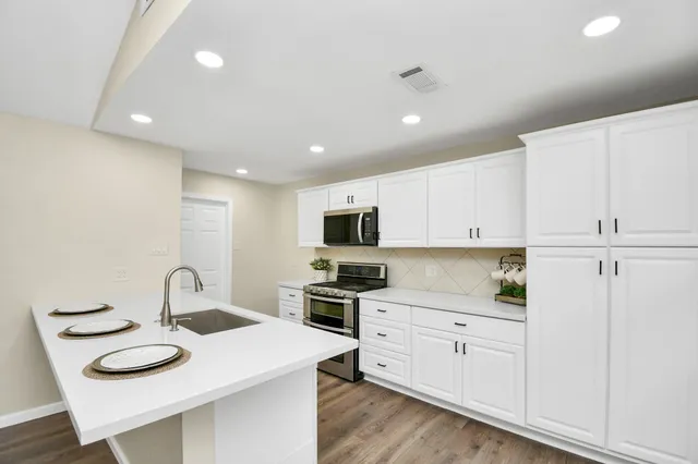 $249,995 | 531 Edgebrook Drive, Houston, TX 77034