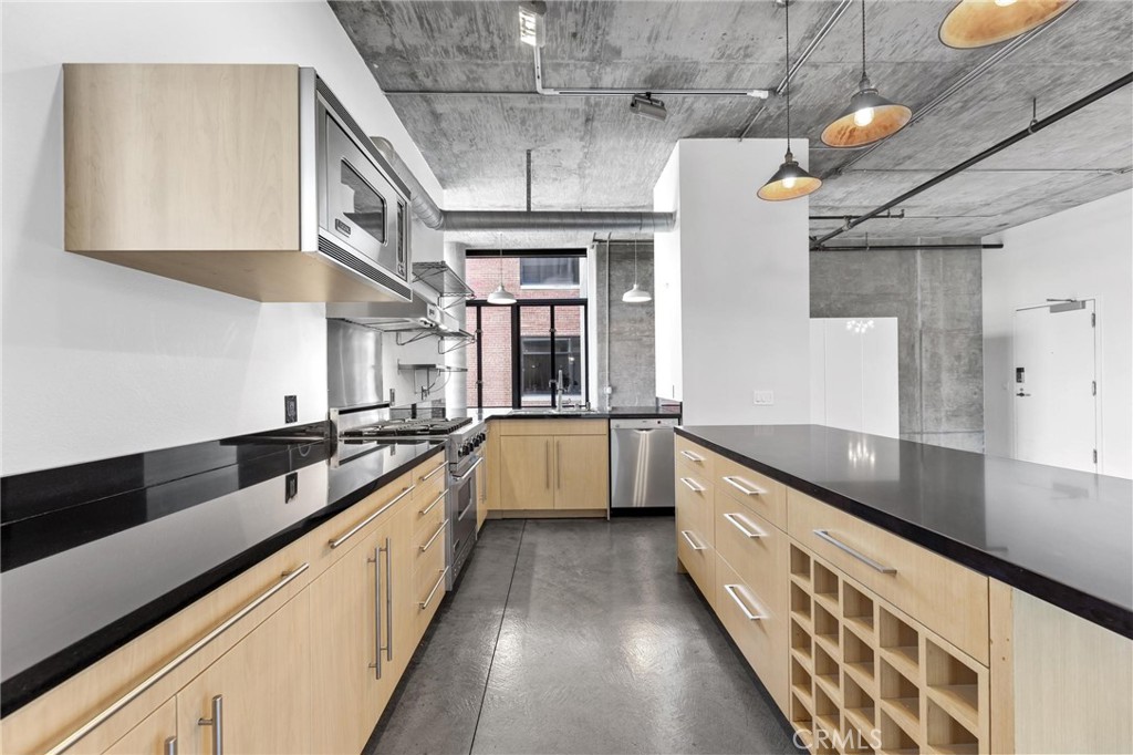 835 Locust Avenue, Unit 322 Long Beach, CA 90813 - Photo 17 of 42