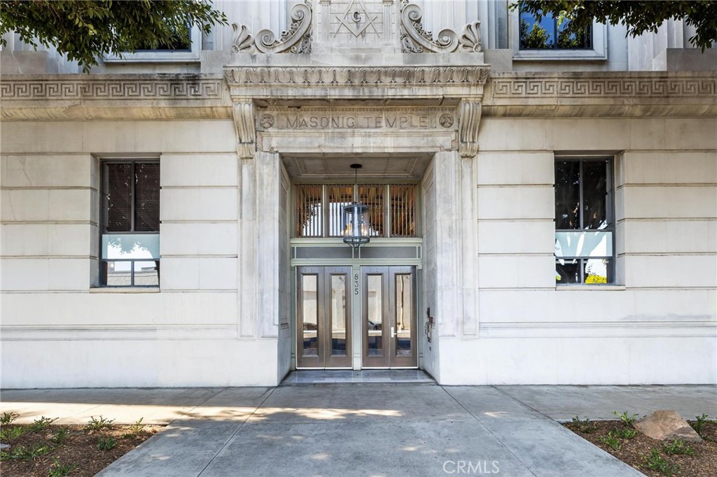 835 Locust Avenue, Unit 322 Long Beach, CA 90813 - Photo 3 of 42