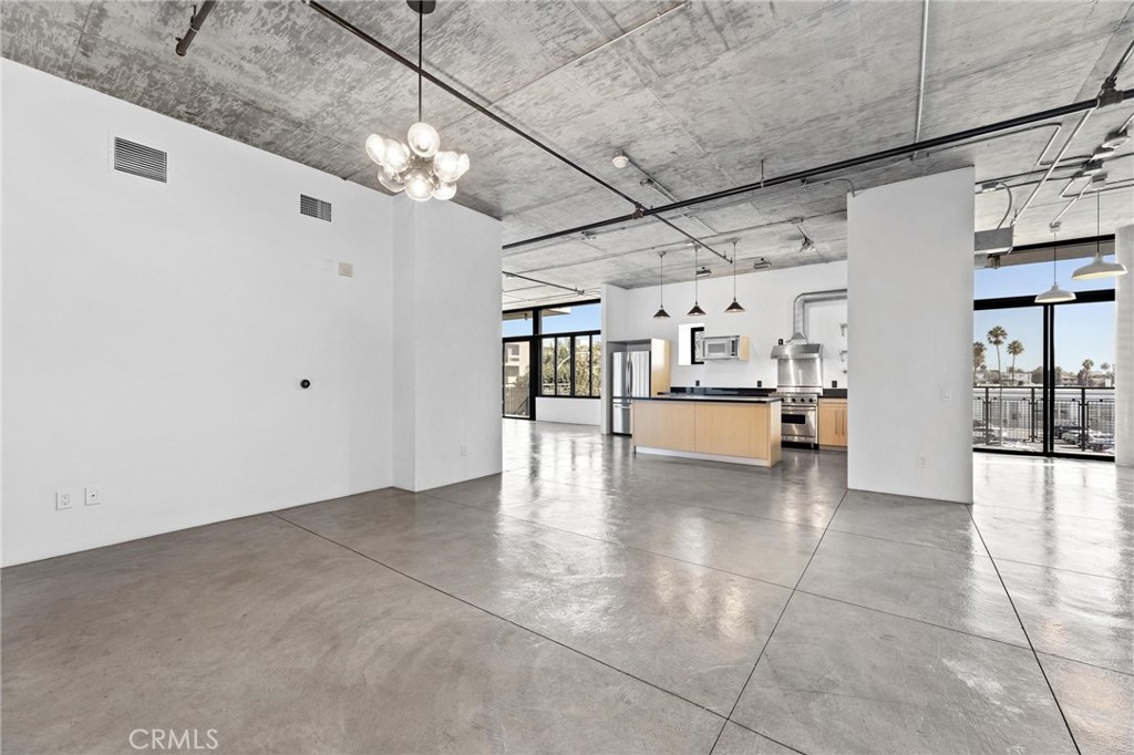 835 Locust Avenue, Unit 322 Long Beach, CA 90813 - Photo 49 of 56