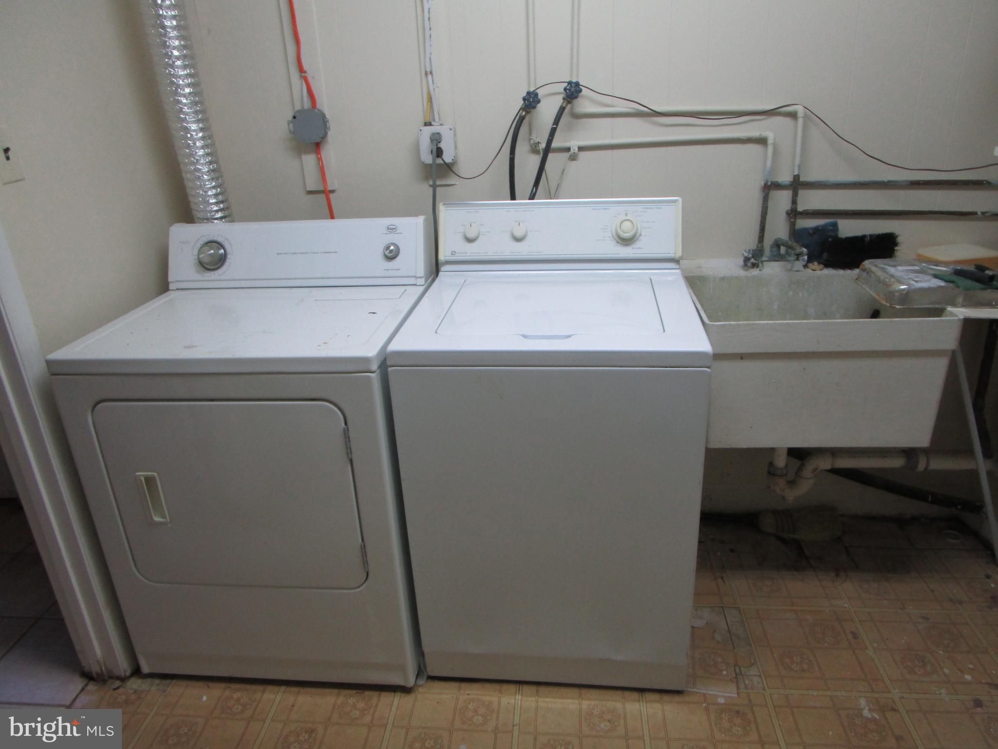 2130 Briggs Chaney Road Silver Spring, MD 20905 - Photo 24 of 28