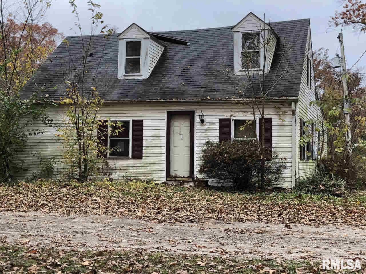 1015 Cody Road Centralia, IL 62801 - Photo 1 of 9