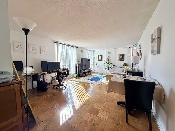 $3,150 | 77 Pond Avenue, Unit 312, Brookline, MA 02445