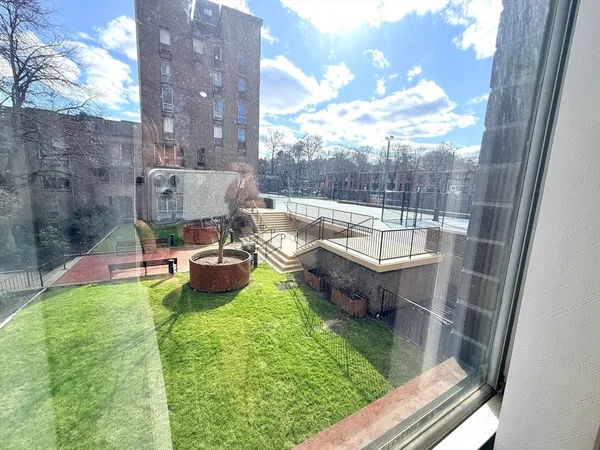 $3,150 | 77 Pond Avenue, Unit 312, Brookline, MA 02445