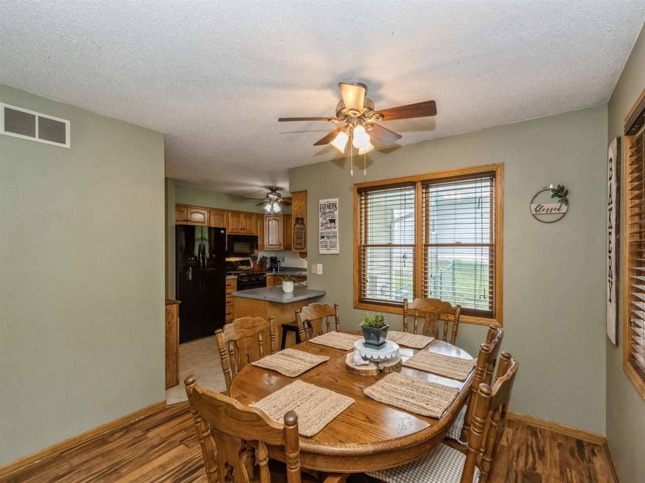 337 Blackberry Avenue Riverside, IA 52327 - Photo 5 of 28 Gallery Image 5