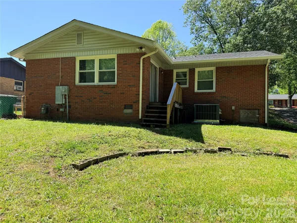 $2,500 | 1120 Claremont Road, Charlotte, NC 28214