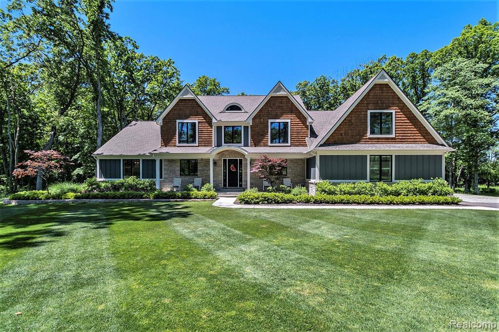 471 Montclair Way Milford, MI 48381 - Photo 2 of 75
